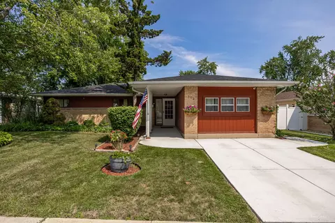 370 Wilshire St, Park Forest, IL 60466