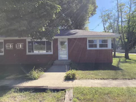 805-815 N 3rd St, Carbon Hill, IL 60416
