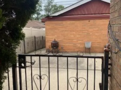 11706 S Artesian Ave, Chicago, IL 60655 photo 24