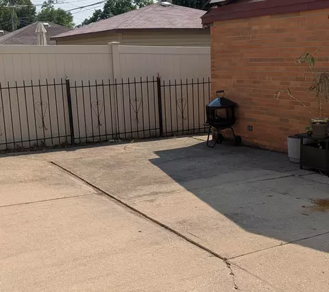11706 S Artesian Ave, Chicago, IL 60655 photo 29