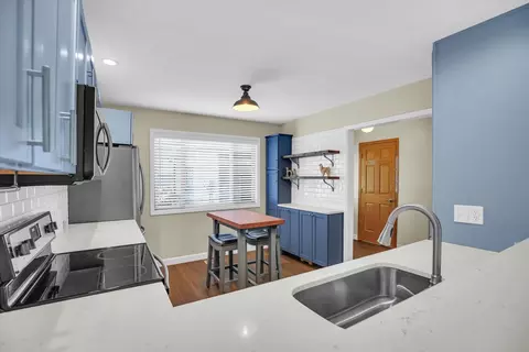 1203 Lancaster Dr, Champaign, IL 61821 photo 13