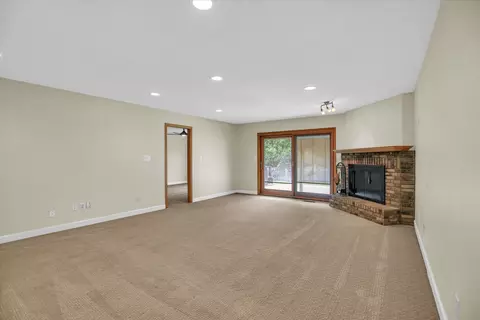 1203 Lancaster Dr, Champaign, IL 61821 photo 16