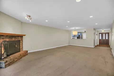 1203 Lancaster Dr, Champaign, IL 61821 photo 18