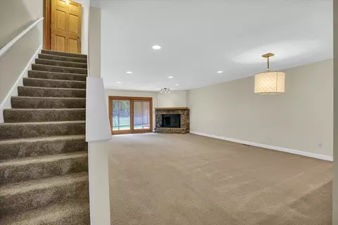1203 Lancaster Dr, Champaign, IL 61821 photo 14