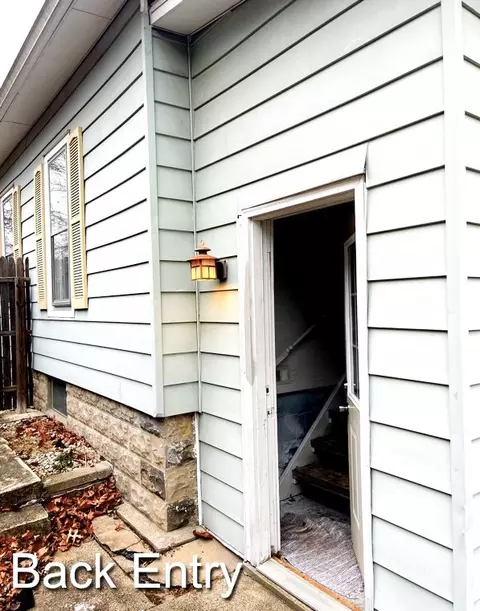 Exterior - 368 Wall St, Kankakee, IL 60901 photo 2 of 4
