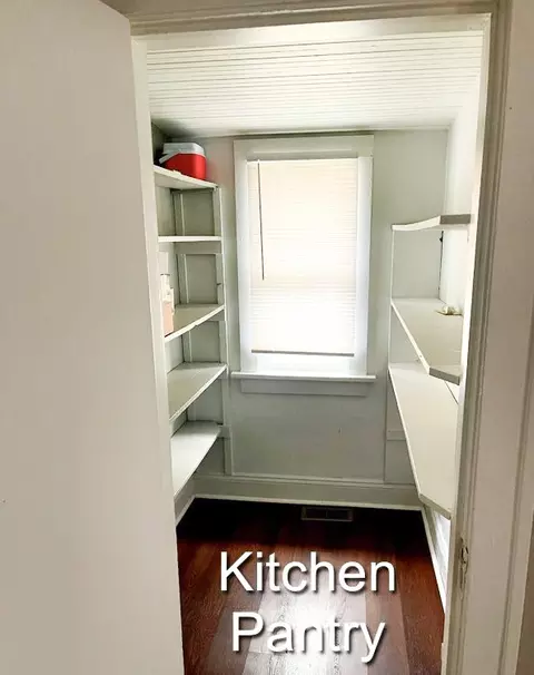 Kitchen - 368 Wall St, Kankakee, IL 60901 photo 3 of 5