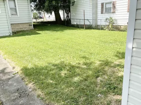 Exterior - 368 Wall St, Kankakee, IL 60901 photo 3 of 4