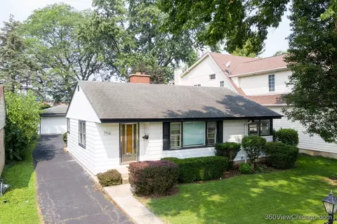 3928 Washington St, Downers Grove, IL 60515