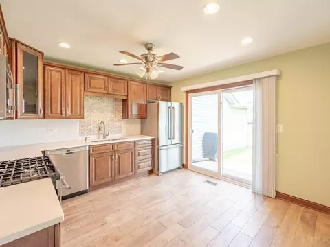 21217 Silktree Cir, Plainfield, IL 60544 photo 5
