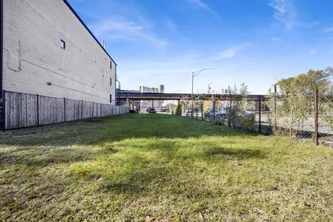 5900 S Calumet Ave, Chicago, IL 60637