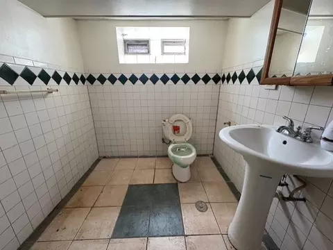 Bath - 323 E 87th St, Chicago, IL 60619 photo 2 of 2