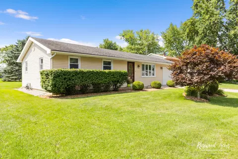 502 E 3rd St, Herscher, IL 60941