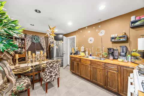 Kitchen - 1406 Brummel St, Evanston, IL 60202 photo 2 of 5