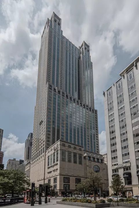 132 E Delaware Pl #4905, Chicago, IL 60611
