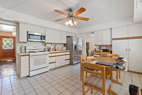 416 Hickory Haven Dr, Gurnee, IL 60031 photo 5