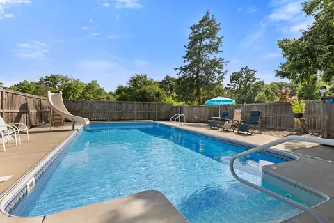 416 Hickory Haven Dr, Gurnee, IL 60031 photo 2
