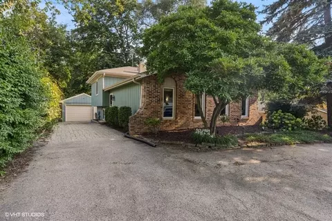26 W241 Jewell Rd, Winfield, IL 60190