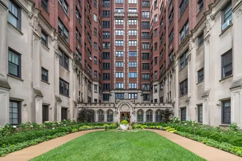 5840 S Stony Island Ave #15F, Chicago, IL 60637