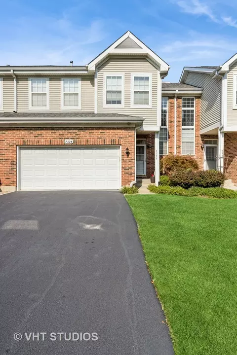 7324 Chestnut Hills Dr, Burr Ridge, IL 60527