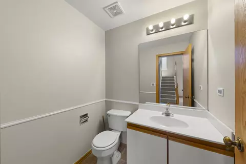 Bath - 2721 River Bend Ln, Plainfield, IL 60586 photo 1 of 4