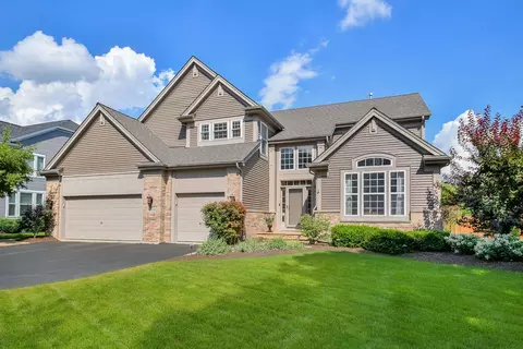 2925 Andrus Dr, West Chicago, IL 60185