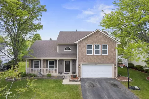 337 Aristocrat Dr, Bolingbrook, IL 60490