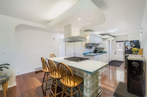 Kitchen - 963 S Fletcher Dr, Wheeling, IL 60090 photo 4 of 4