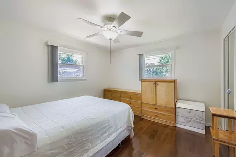 Bedroom - 963 S Fletcher Dr, Wheeling, IL 60090 photo 2 of 4