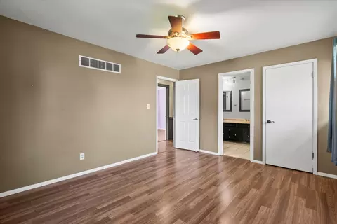 Bedroom - 464 E Pilot Dr, Herscher, IL 60941 photo 2 of 5