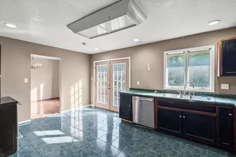 Kitchen - 464 E Pilot Dr, Herscher, IL 60941 photo 4 of 4