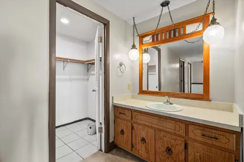 Bath - 464 E Pilot Dr, Herscher, IL 60941 photo 1 of 2