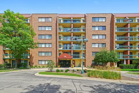 1800 Huntington Blvd #208, Hoffman Estates, IL 60169