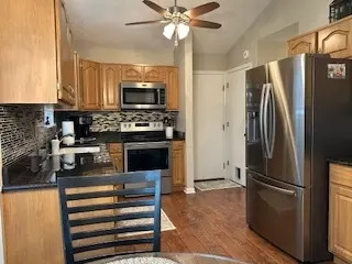 Kitchen - 21008 W Hazelnut Ln, Plainfield, IL 60544 photo 3 of 4