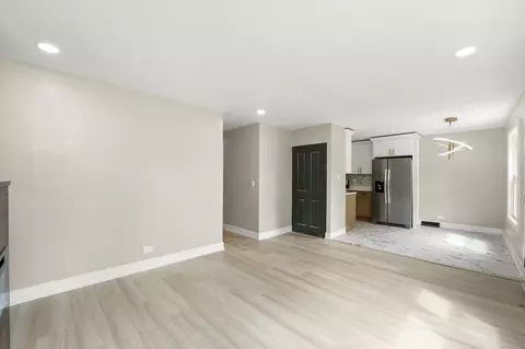 Living - 16218 Honore Ave, Markham, IL 60426 photo 3 of 5