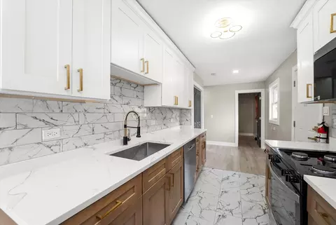 Kitchen - 16218 Honore Ave, Markham, IL 60426 photo 1 of 3