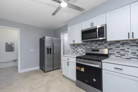 Kitchen - 16141 Wood St, Markham, IL 60428 photo 2 of 2