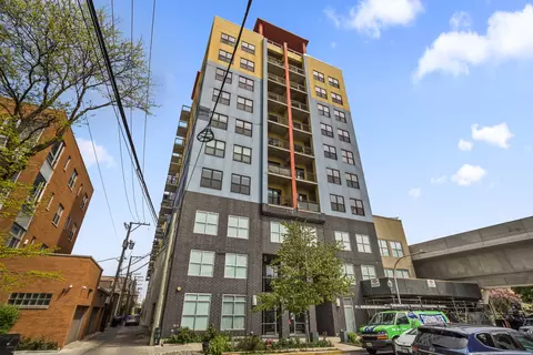 1122 W Catalpa Ave #706, Chicago, IL 60640