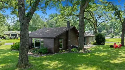 104 N Terrace Park Dr, Byron, IL 61010