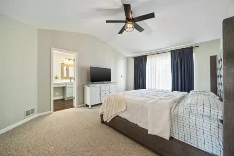 Bedroom - 414 Summersweet Ln, Bartlett, IL 60103 photo 1 of 4