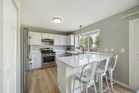 Kitchen - 414 Summersweet Ln, Bartlett, IL 60103 photo 1 of 3
