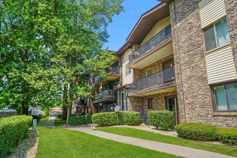 13540 Lawler Ave #83, Crestwood, IL 60418