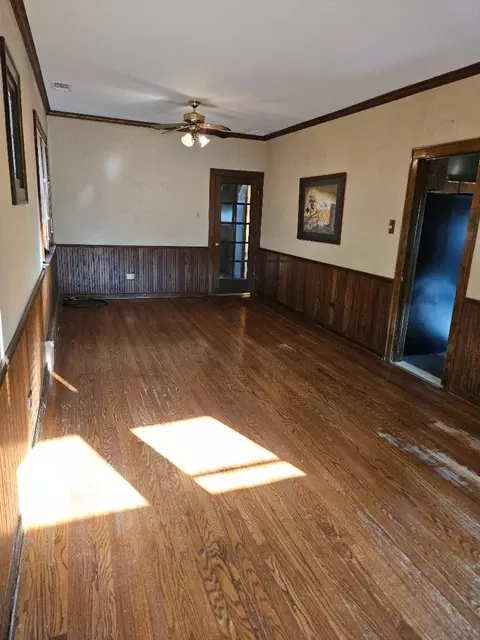 Living - 2914 Maple Ave, Berwyn, IL 60402 photo 11 of 11