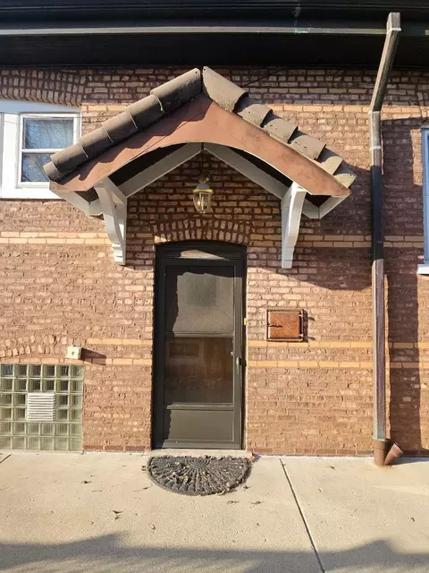 Exterior - 2914 Maple Ave, Berwyn, IL 60402 photo 5 of 8