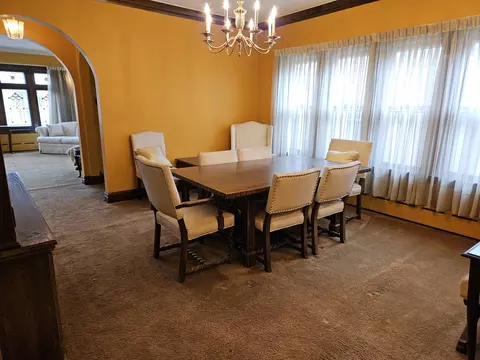 Dining - 2914 Maple Ave, Berwyn, IL 60402 photo 2 of 5