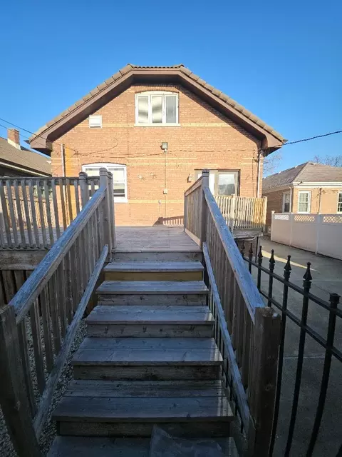 Exterior - 2914 Maple Ave, Berwyn, IL 60402 photo 6 of 8