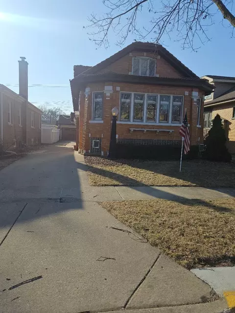 Exterior - 2914 Maple Ave, Berwyn, IL 60402 photo 3 of 8