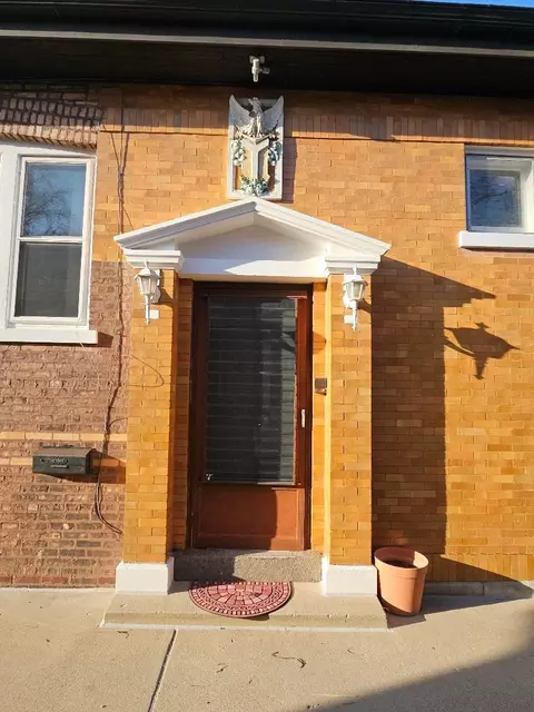 Exterior - 2914 Maple Ave, Berwyn, IL 60402 photo 4 of 8