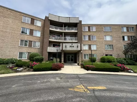 900 E Wilmette Rd #411, Palatine, IL 60074