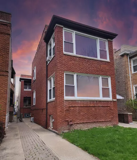 3453 N Harding Ave, Chicago, IL 60618
