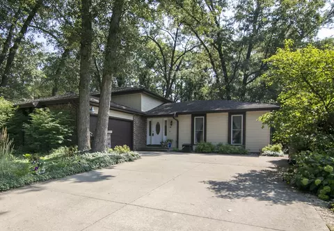 16 Deerfield Ave, Kankakee, IL 60901 photo 2